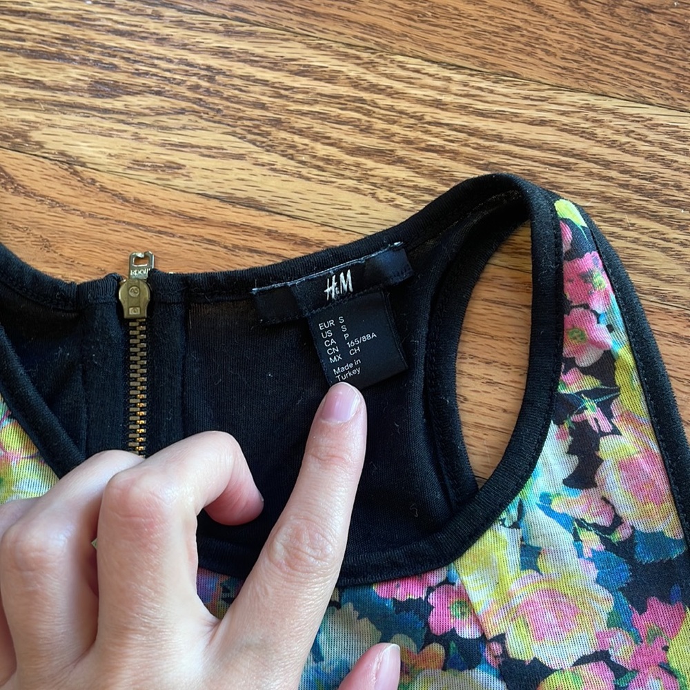 H&M Babydoll Top - Picture 2 of 5